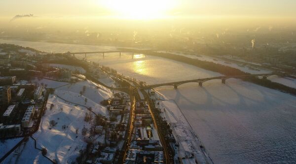 Phong cảnh khu Nagornaya và sông Oka mùa đóng băng ở thành phố Nizhny Novgorod - Sputnik Việt Nam