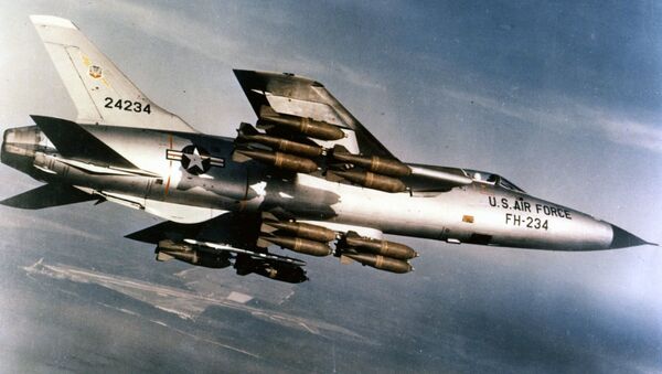 Máy bay F-105D-30-RE của không quân Mỹ, năm 1960 - Sputnik Việt Nam