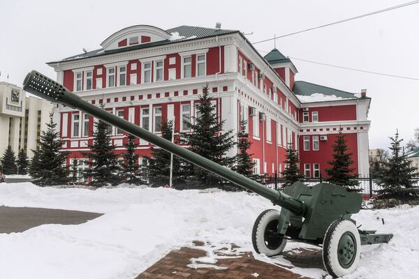Trang thiết bị quân sự trên quảng trường Chiến thắng ở Saransk - Sputnik Việt Nam