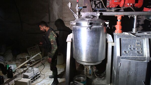 ở Đông Ghouta tìm thấy những thùng chứa clo - Sputnik Việt Nam