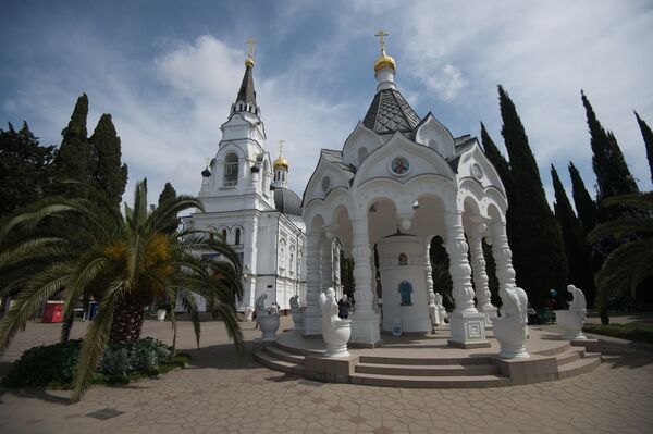 Nhà thờ Tổng lãnh thiên thần Mikhail ở Sochi - Sputnik Việt Nam