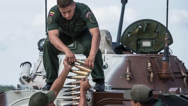 Tổ lái xe chiến đấu thuộc Lực lượng vũ trang Venezuela - Sputnik Việt Nam