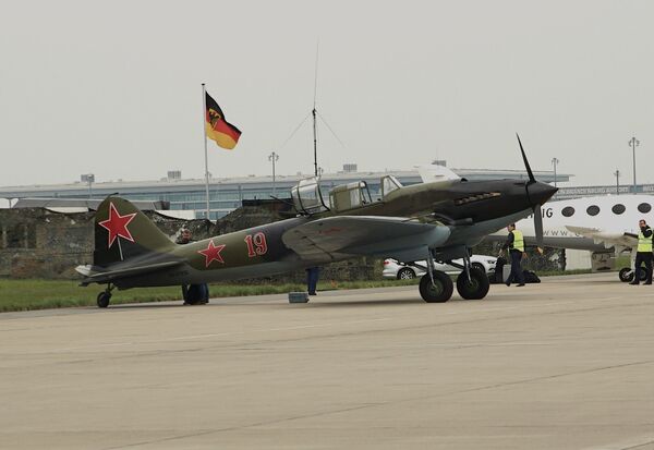 Máy bay IL-2 tại sân bay Berlin-Schönefeld Máy bay IL-2 tại sân bay Berlin-Schönefeld - Sputnik Việt Nam