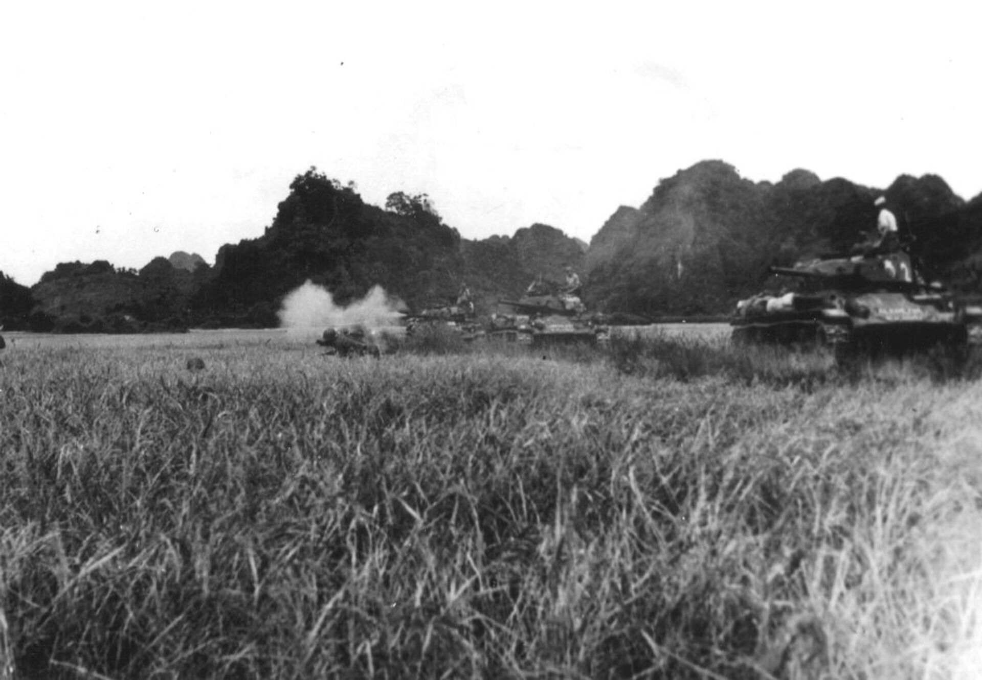 Xe tăng Pháp trong trận Điện Biên Phủ - Sputnik Việt Nam, 1920, 04.04.2024