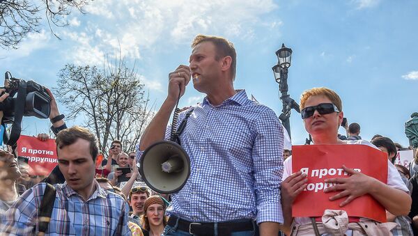 Russian opposition leader Alexei Navalny (C) attends a protest rally ahead of President Vladimir Putin's inauguration ceremony, Moscow, Russia May 5, 2018 - Sputnik Việt Nam