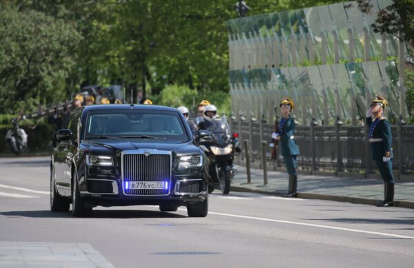 Lễ tuyên thệ nhậm chức của Tổng thống Nga Vladimir Putin. Xe Aurus của Tổng thống Nga. Lễ tuyên thệ nhậm chức của Tổng thống Nga Vladimir Putin. Xe Aurus của Tổng thống Nga. - Sputnik Việt Nam