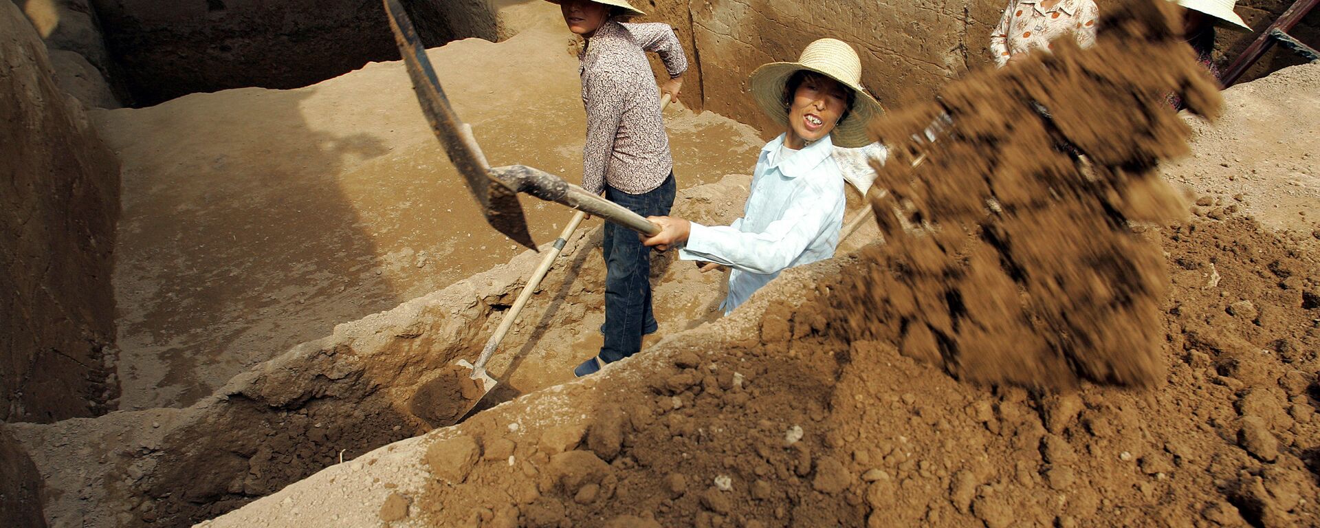 Các nhà khảo cổ Trung Quốc  - Sputnik Việt Nam, 1920, 22.11.2021