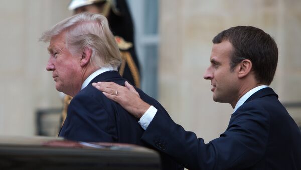 Emmanuel Macron và Donald Trump - Sputnik Việt Nam