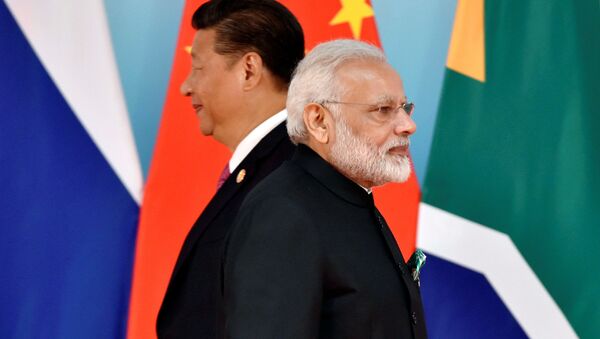 Chủ tịch Trung Quốc Tập Cận Bình và Thủ tướng Ấn Độ Narendra Modi. - Sputnik Việt Nam