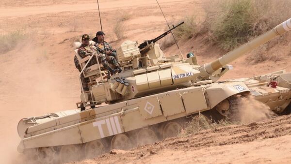 Lắp ghế bành bên ngoài xe tăng T-90 cho chỉ huy khỏi mệt? - Sputnik Việt Nam