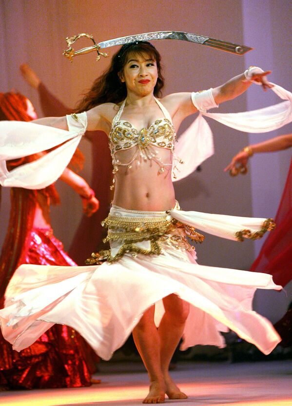 Huấn luyện viên múa bụng người Nhật Bản Kayou Aoki - Sputnik Việt Nam