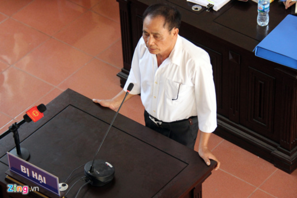 Người thân bệnh nhân tử vong trong sự cố chạy thận Người thân bệnh nhân tử vong trong sự cố chạy thận - Sputnik Việt Nam