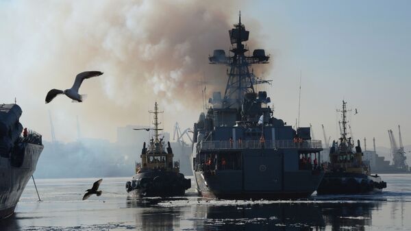 Đại chiến hạm chống tàu ngầm  “Đô đốc Tributs” của Hạm đội Thái Bình Dương neo đậu tại Vladivostok - Sputnik Việt Nam