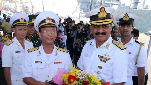 Lễ đón sỹ quan, thủy thủ đoàn tàu Hải quân Ấn Độ tại cảng Tiên Sa (Đà Nẵng). - Sputnik Việt Nam