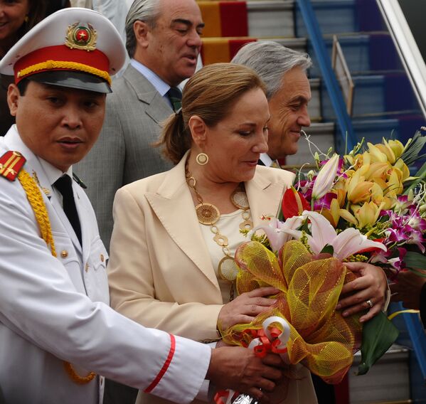 Tổng thống Chile Sebastian Pinera cùng phu nhân trong chuyến thăm Việt Nam, năm 2012 - Sputnik Việt Nam
