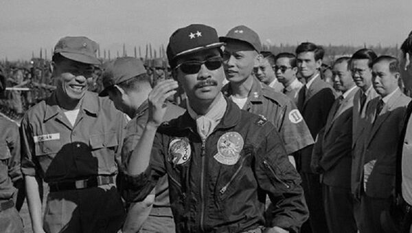 Ông thầy tướng số “bí ẩn” sau lưng Nguyễn Văn Thiệu và Nguyễn Cao Kỳ - Sputnik Việt Nam