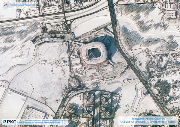 Hình ảnh do bộ máy vũ trụ Nga Resurs-P chụp sân vận động Đấu trường Mordovia ở Saransk dành cho World Cup 2018. - Sputnik Việt Nam
