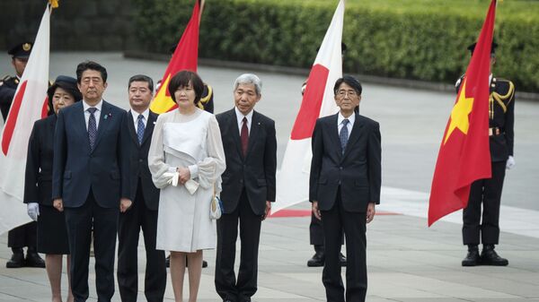 Thủ tướng Nhật Bản Shinzo Abe tiếp Chủ tịch Việt Nam Trần Đại Quang - Sputnik Việt Nam