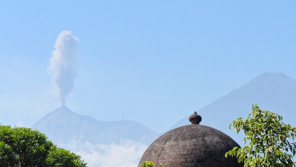 Вулкан Фуэго в Гватемале - Sputnik Việt Nam