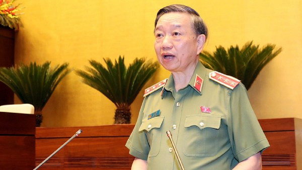 Thượng tướng Tô Lâm - bộ trưởng Bộ Công an - báo cáo về dự thảo Luật công an nhân dân sửa đổi sáng 7-6 - Sputnik Việt Nam