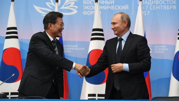 Vladimir Putin và Moon Jae-in - Sputnik Việt Nam