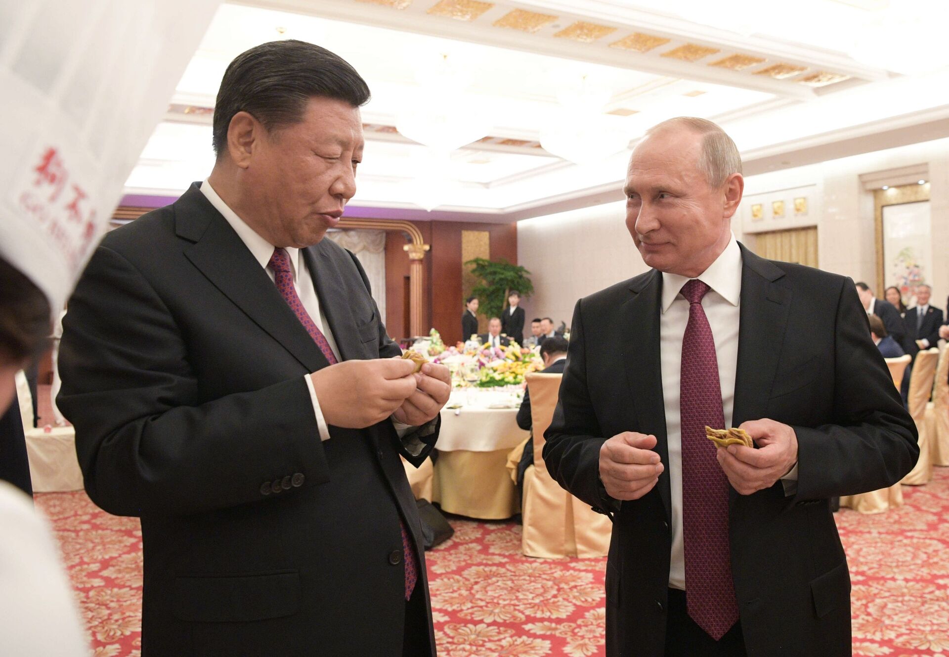 Tổng thống Nga Vladimir Putin đã làm trong chuyến thăm Trung Quốc tại thành phố Thiên Tân - Sputnik Việt Nam, 1920, 20.03.2023