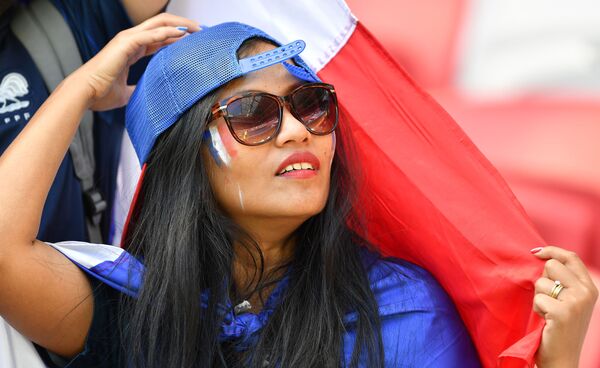 Các fan hâm mộ trước trận đấu vòng bảng World Cup giữa Pháp và Úc - Sputnik Việt Nam