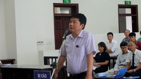 Ông Đinh La Thăng tự bào chữa tại tòa - Sputnik Việt Nam