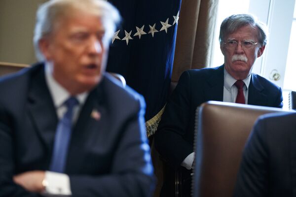 Trump thấy chiến lược của Bolton với Venezuela là không phù hợp Trump thấy chiến lược của Bolton với Venezuela là không phù hợp - Sputnik Việt Nam