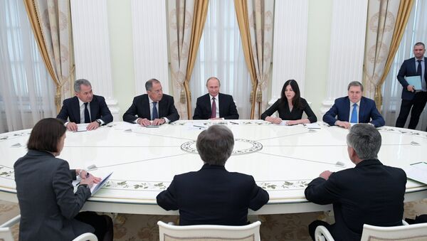 Cuộc họp giữa Tổng thống Nga Vladimir Putin và Cố vấn an ninh quốc gia Hoa Kỳ John Bolton - Sputnik Việt Nam