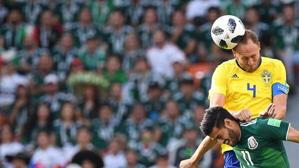Trận đấu vòng bảng World Cup giữa đội tuyển Mexico và Thụy Điển - Sputnik Việt Nam