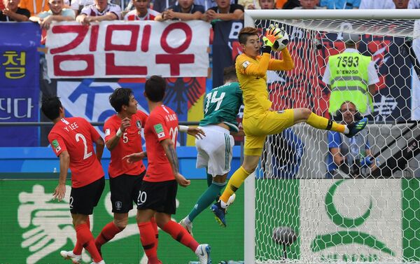 Trận đấu vòng bảng World Cup giữa đội tuyển Hàn Quốc và Đức - Sputnik Việt Nam