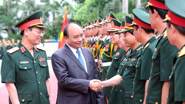 Thủ tướng Nguyễn Xuân Phúc và đoàn công tác của Chính phủ đã có buổi làm việc tại Tập đoàn Công nghiệp-Viễn thông quân đội (Viettel) - Sputnik Việt Nam