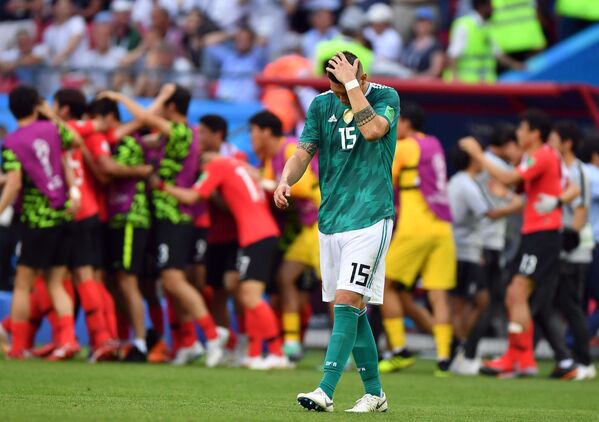 Cầu thủ đội tuyển quốc gia Đức Niklas Sule trong trận đấu vòng bảng World Cup giữa đội Hàn Quốc và Đức - Sputnik Việt Nam