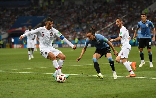 Trận đấu mở màn World Cup giữa Uruguay và Bồ Đào Nha - Sputnik Việt Nam