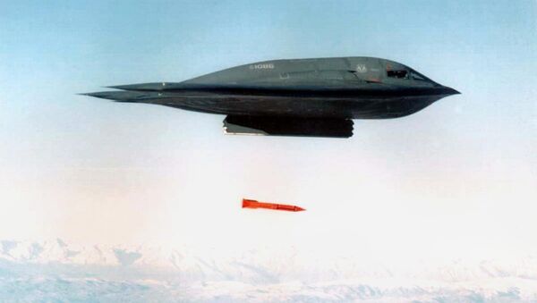An undated file picture shows a B-2 Spirit Bomber droping a B61-11 bomb casing from an undisclosed location - Sputnik Việt Nam