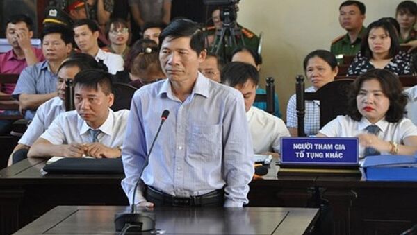 Ông Hoàng Đinh Khiếu tại phiên tòa trước đó - Sputnik Việt Nam