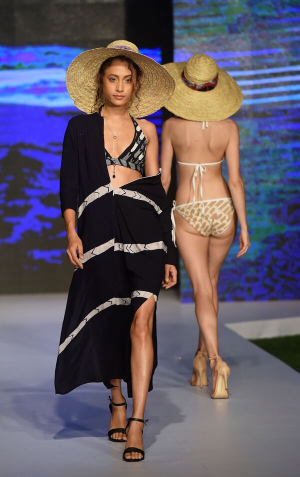 Người mẫu giới thiệu bộ sưu tập Lapard tại Tuần lễ thời trang bãi biển ở Colombo, Sri Lanka - Sputnik Việt Nam
