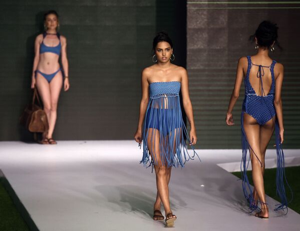 Người mẫu giới thiệu bộ sưu tập Lapard tại Tuần lễ thời trang bãi biển ở Colombo, Sri Lanka - Sputnik Việt Nam