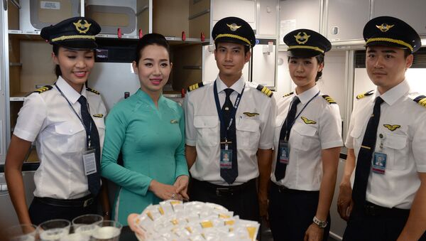 Phi công và tiếp viên của Hàng không Việt Nam (Vietnam Airlines) tại Hà Nội - Sputnik Việt Nam