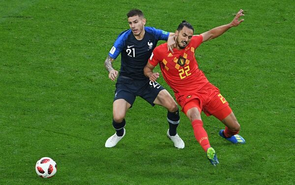 Trận đấu vòng bán kết World Cup giữa đội tuyển Bỉ và Pháp - Sputnik Việt Nam