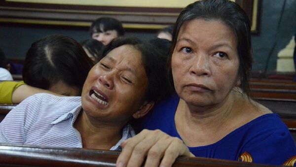Gia đình bị hại khóc nấc tại tòa - Sputnik Việt Nam