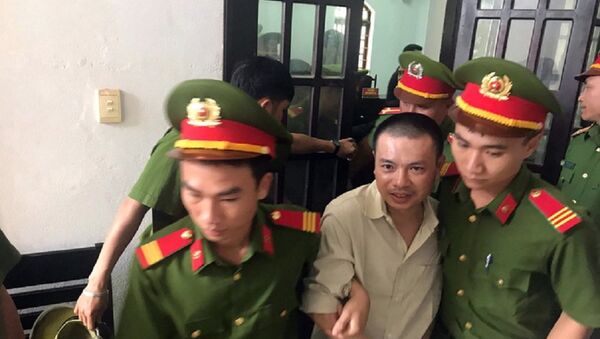 Ông Đặng Văn Hiến sau phiên tòa phúc thẩm - Sputnik Việt Nam