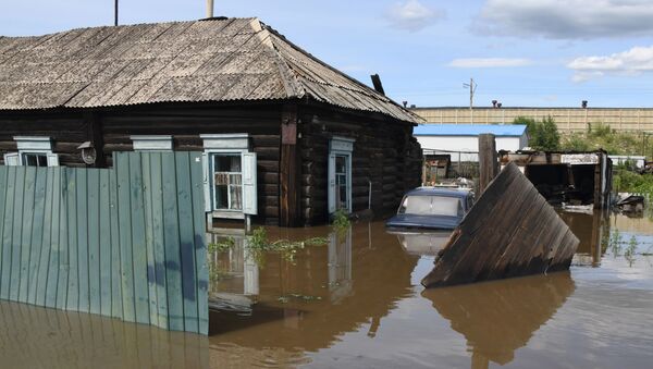 Частный дом в Чите, затопленный в результате притока воды в реке Читинка - Sputnik Việt Nam
