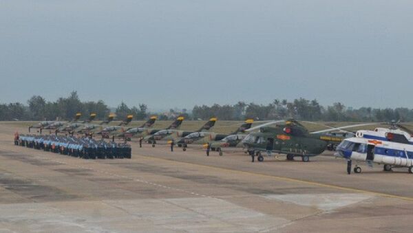 Trường Sĩ quan Không quân tổ chức thành công ban bay mẫu tại Trung đoàn 910. Ảnh: báo PK-KQ. - Sputnik Việt Nam