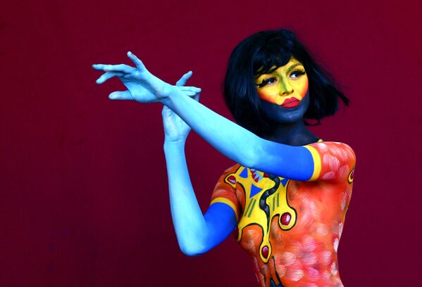 Người mẫu tại Liên hoan thế giới môn vẽ hình trên thân thể tổ chức tại Áo - Sputnik Việt Nam