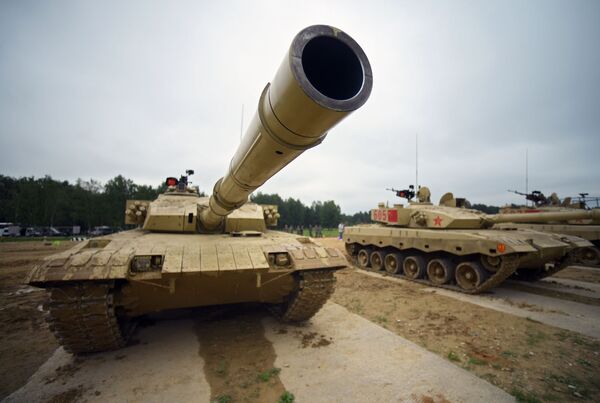 Xe tăng Type-96 Quân đội Trung Quốc chuẩn bị cho cuộc thi quốc tế Tank Biathlon-2018 - Sputnik Việt Nam