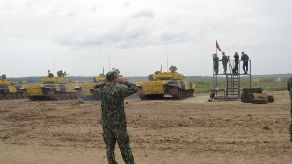 Đội của quân đội Việt Nam chuẩn bị cho cuộc thi quốc tế Tank Biathlon-2018 - Sputnik Việt Nam