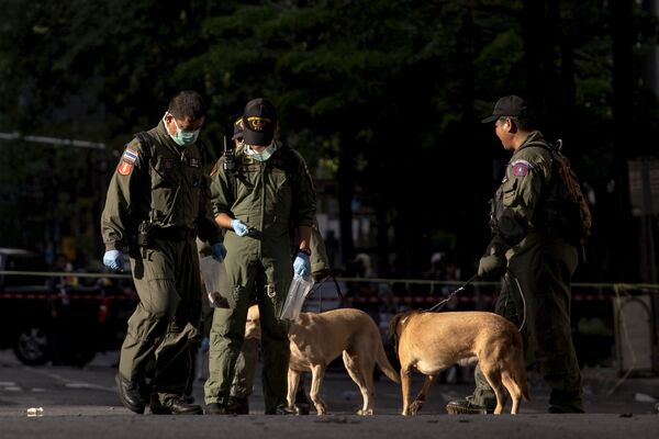 Các chuyên gia gần nơi xảy ra vụ nổ ở trung tâm Bangkok - Sputnik Việt Nam
