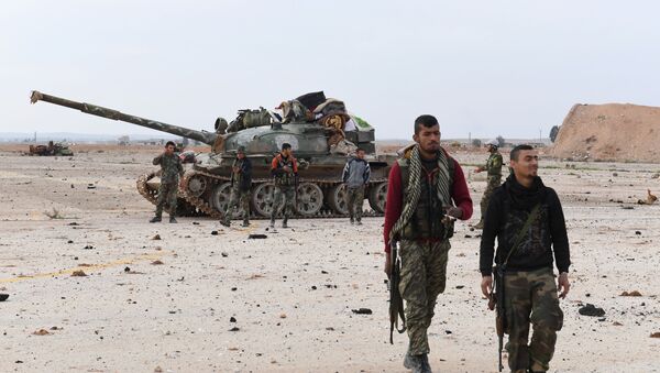 Quân đội chính phủ Syria ở vùng gần sân bay  Abu Duhur, thuộc tỉnh Idlib - Sputnik Việt Nam